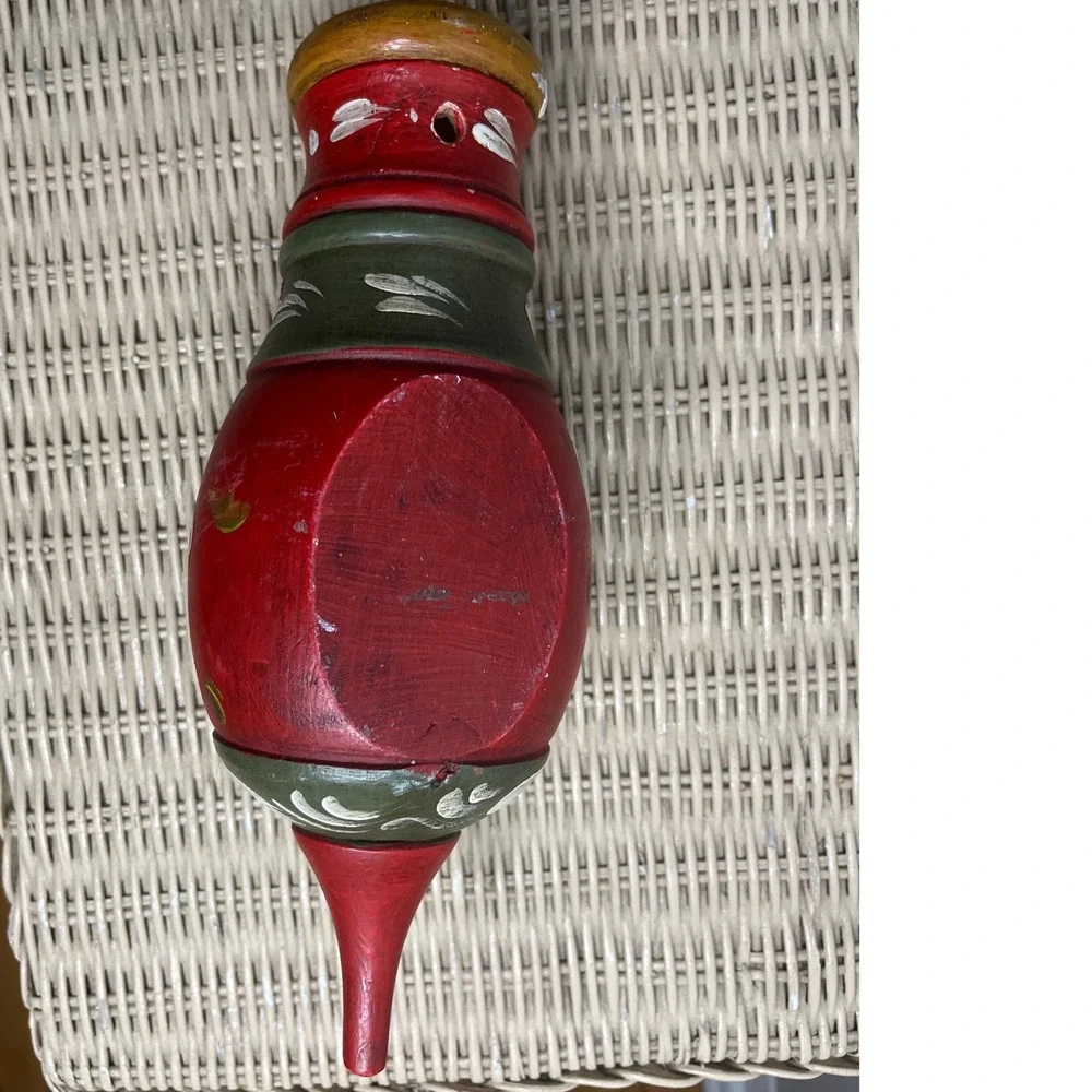 Vtg Hand Painted Wood Wall Pocket Floral Folk Art Rosemaling Red Green 10.5 in‎